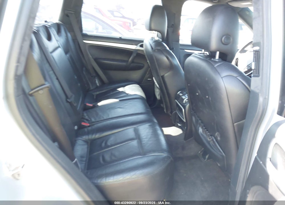 2005 PORSCHE CAYENNE TURBO VIN: WP1AC29P95LA90292