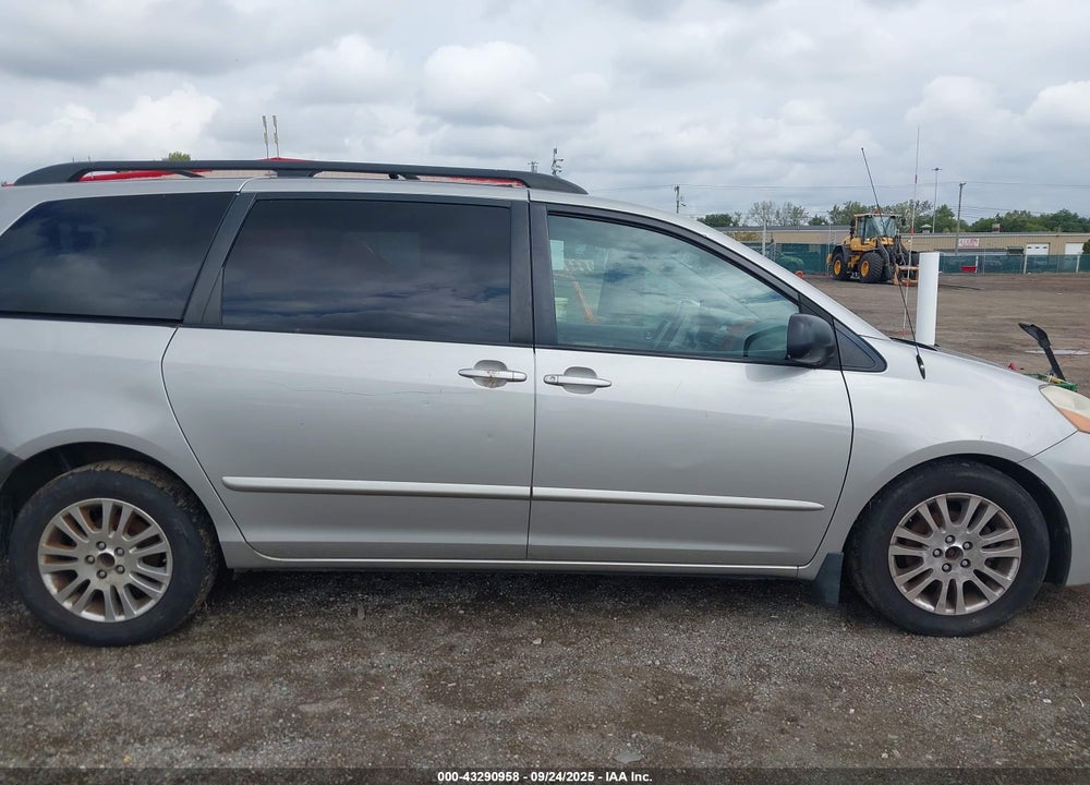 2010 TOYOTA SIENNA XLE VIN: 5TDYK4CC1AS300736