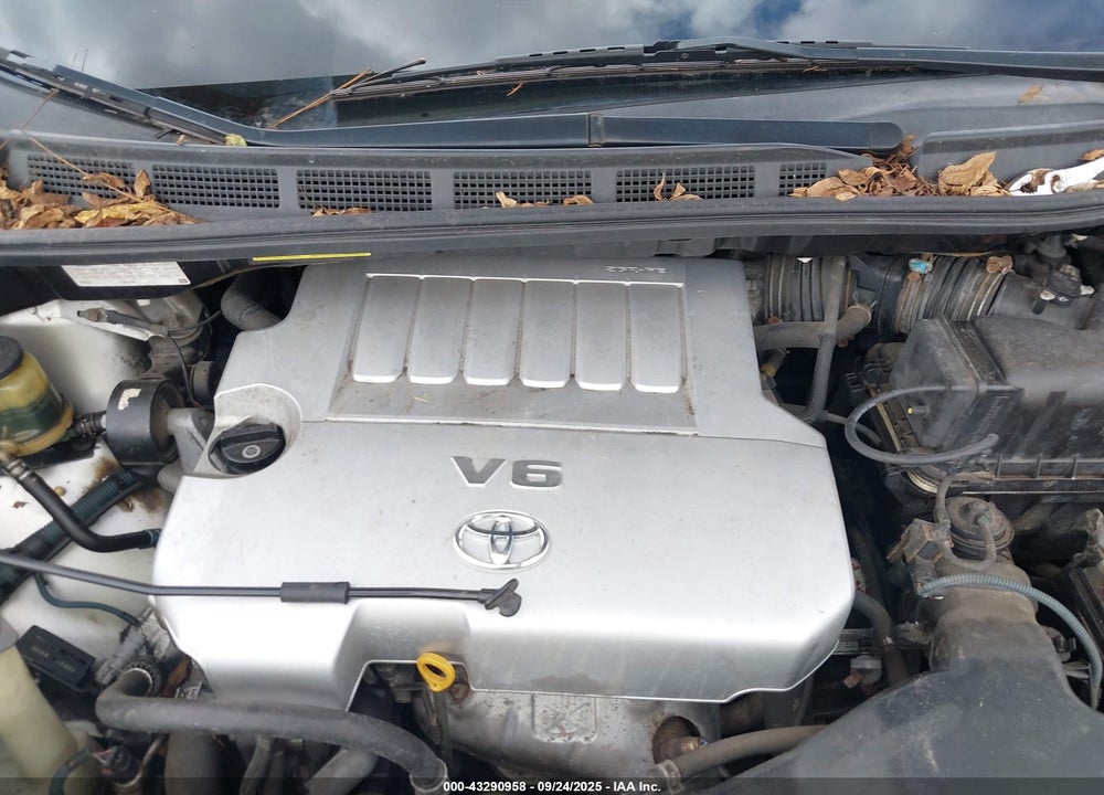 2010 TOYOTA SIENNA XLE VIN: 5TDYK4CC1AS300736