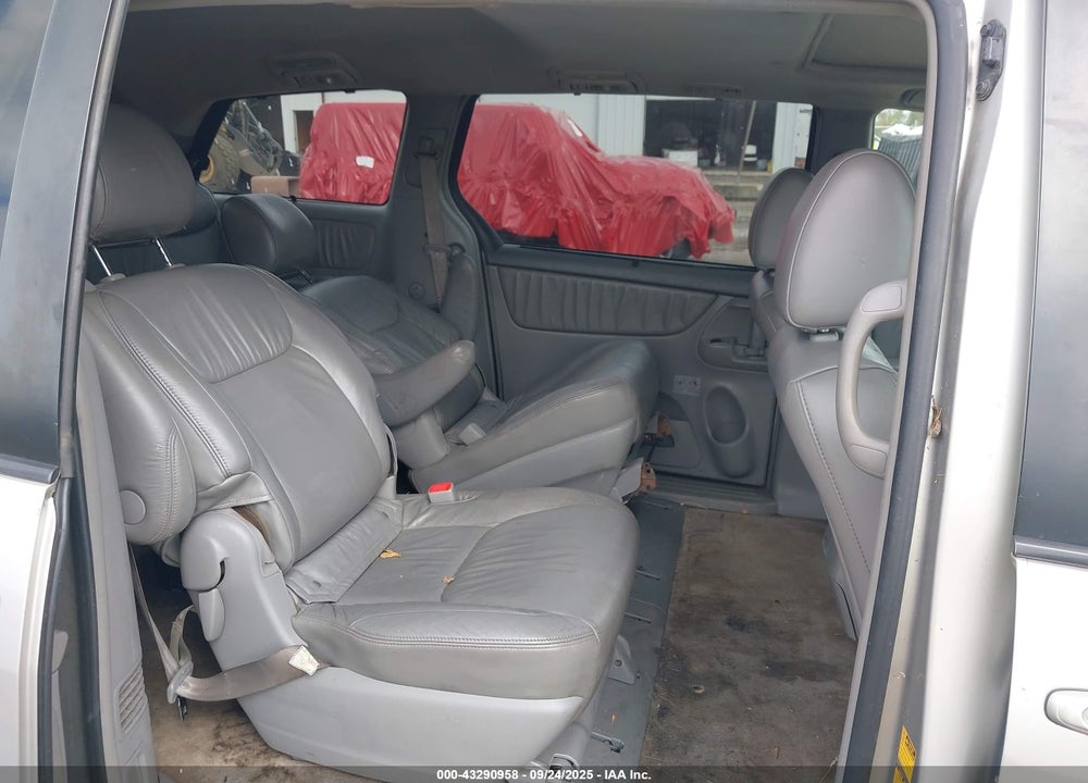 2010 TOYOTA SIENNA XLE VIN: 5TDYK4CC1AS300736
