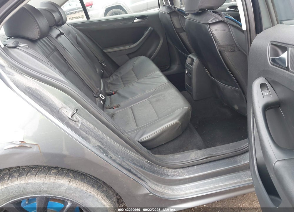 2012 VOLKSWAGEN JETTA 2.5L SE VIN: 3VWDX7AJ4CM303262