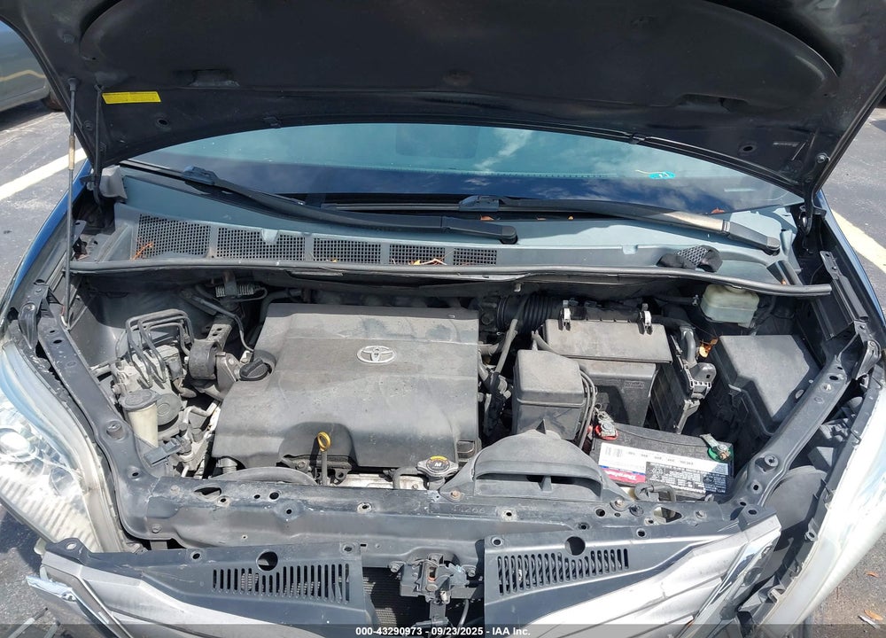 2011 TOYOTA SIENNA VIN: 5TDYK3DC5BS112697