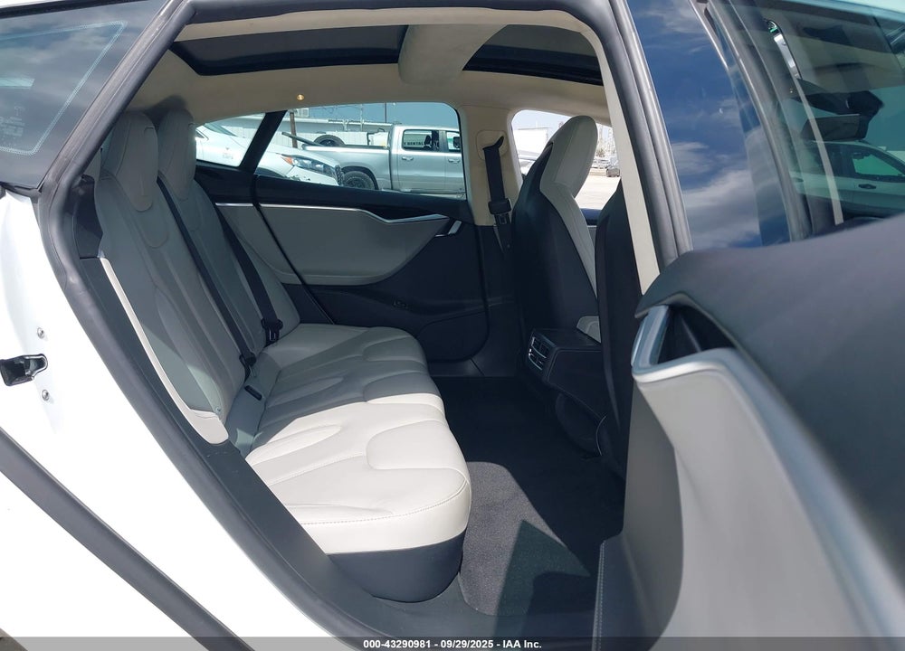 2015 TESLA MODEL S VIN: 5YJSA1H13FFP77386