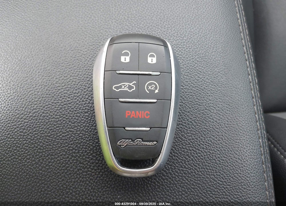 2022 ALFA ROMEO GIULIA VIN: ZARFAMAN3N7659817