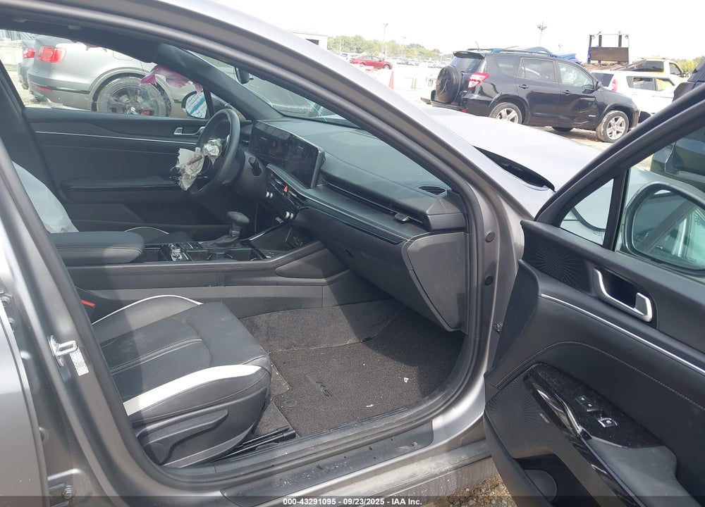 2025 KIA K5 VIN: KNAG64J72S5283830