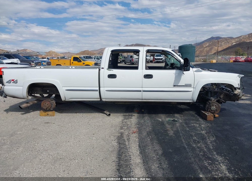2006 GMC SIERRA 2500HD SLE2 VIN: 1GTHK23D56F235023