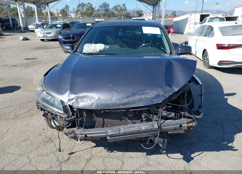 2015 HONDA ACCORD VIN: 1HGCR3F8XFA004420