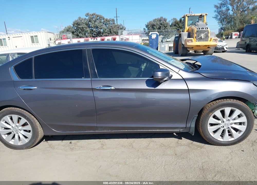 2015 HONDA ACCORD VIN: 1HGCR3F8XFA004420