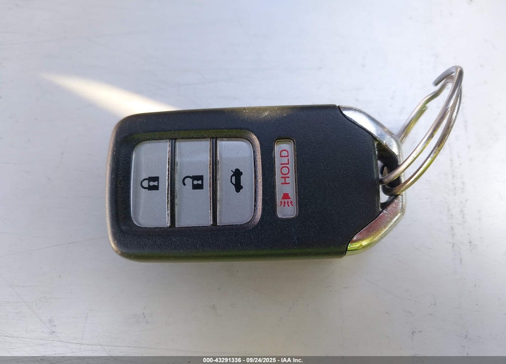 2015 HONDA ACCORD VIN: 1HGCR3F8XFA004420