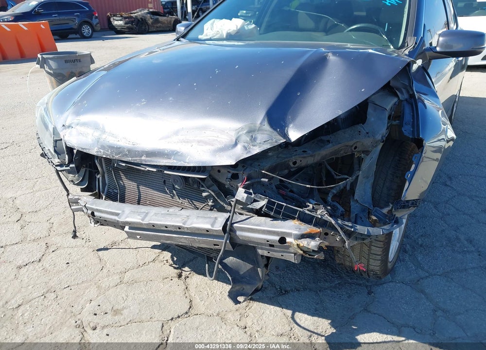 2015 HONDA ACCORD VIN: 1HGCR3F8XFA004420