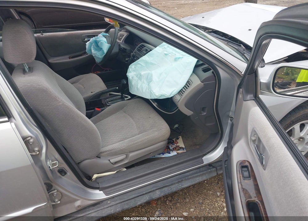 2002 HONDA ACCORD 2.3 EX/2.3 SE VIN: 1HGCG66822A160307