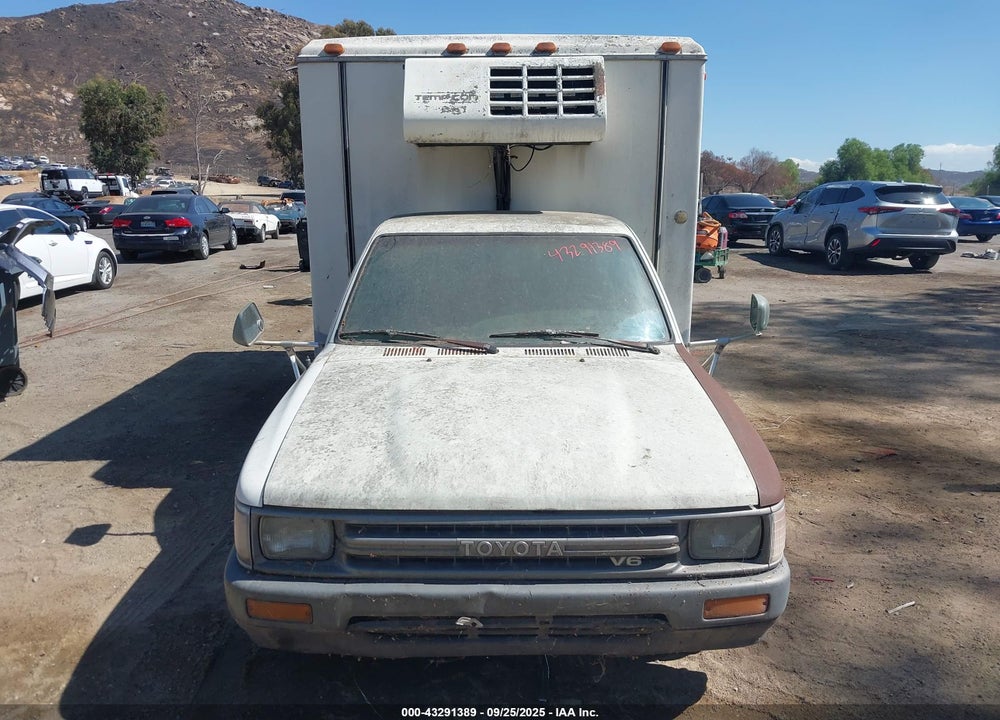 1991 TOYOTA PICKUP CAB CHASSIS SUPER LONG WB VIN: JT5VN94T8M0021048