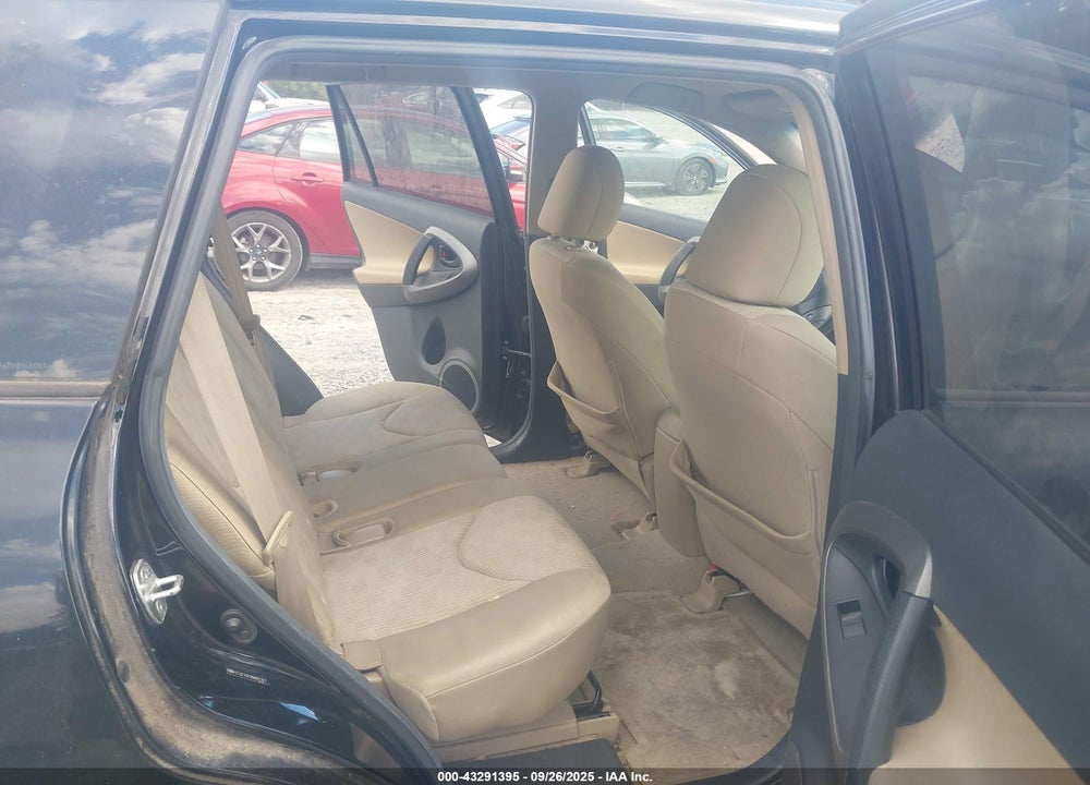 2011 TOYOTA RAV4 VIN: 2T3ZF4DV1BW081351