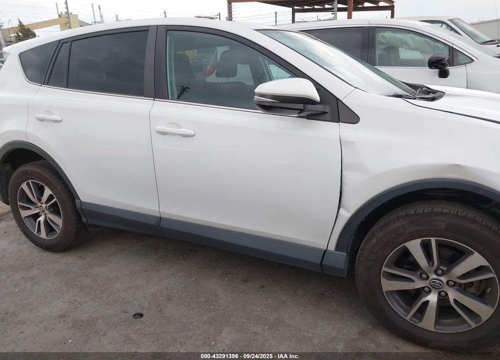 2018 TOYOTA RAV4 VIN: 2T3WFREV4JW474662
