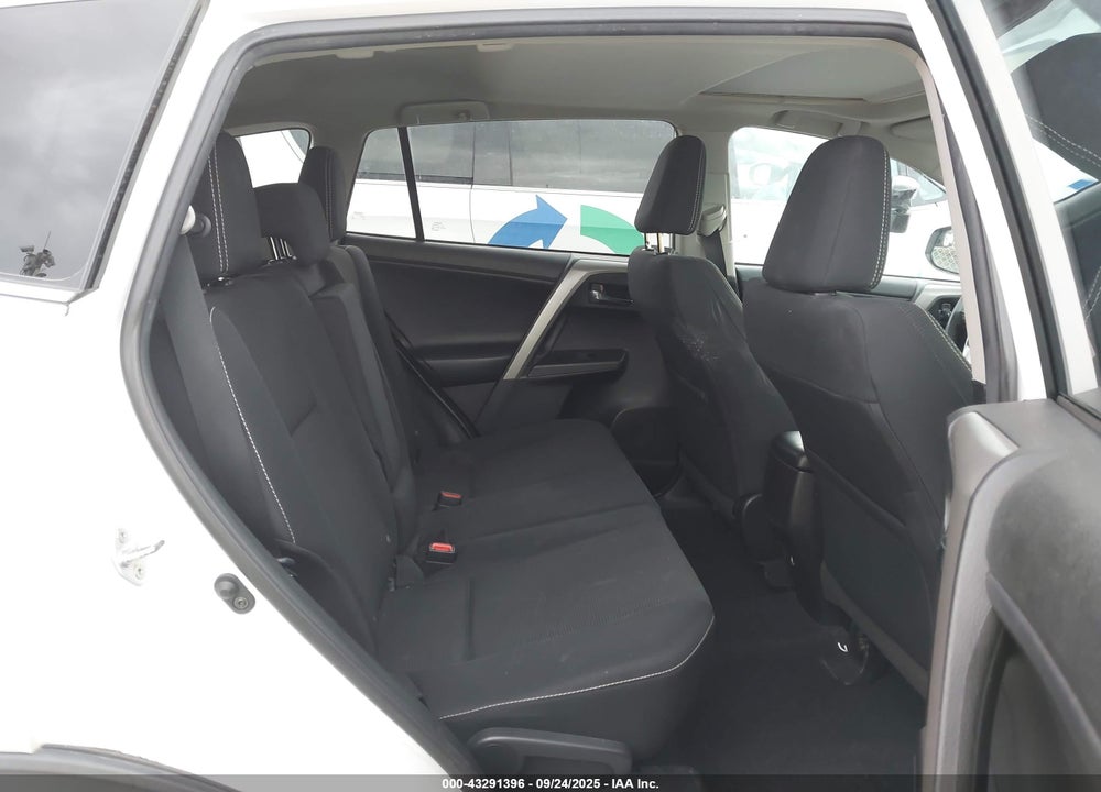 2018 TOYOTA RAV4 VIN: 2T3WFREV4JW474662