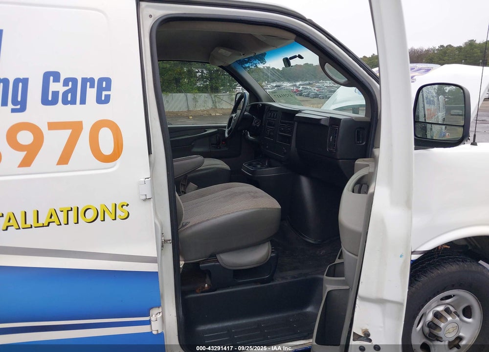 2008 CHEVROLET EXPRESS WORK VAN VIN: 1GCGG25CX81120404