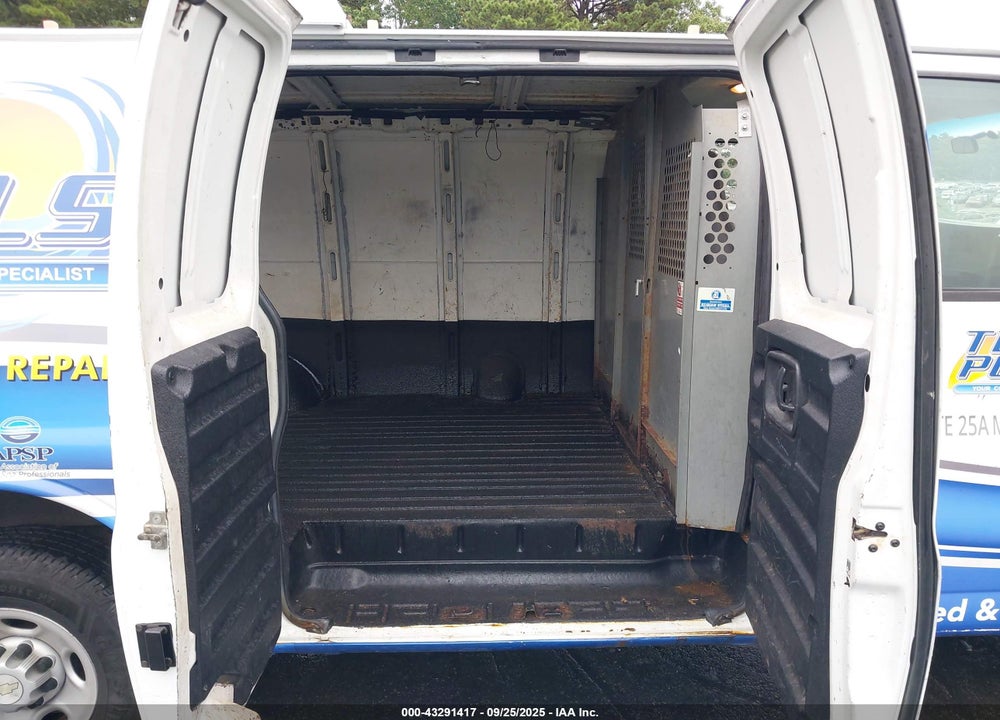2008 CHEVROLET EXPRESS WORK VAN VIN: 1GCGG25CX81120404