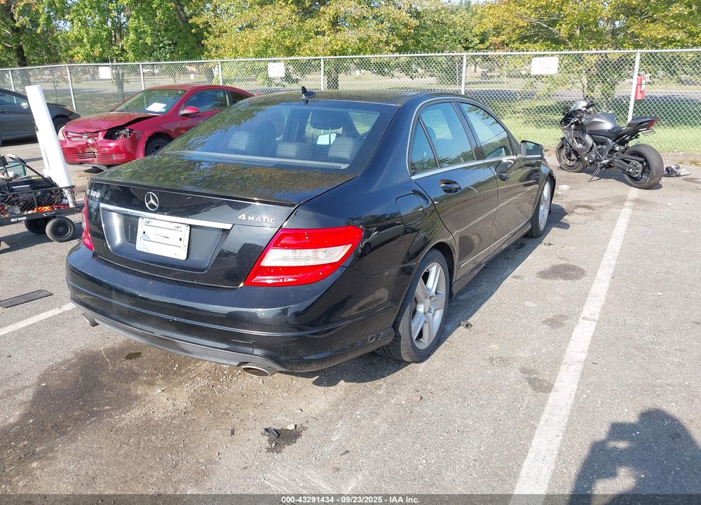 2011 MERCEDES-BENZ C CLASS VIN: WDDGF8BB4BR178167