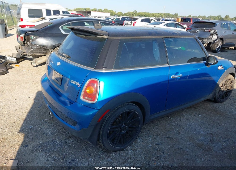 2010 MINI COOPER S VIN: WMWMF7C55ATW89935