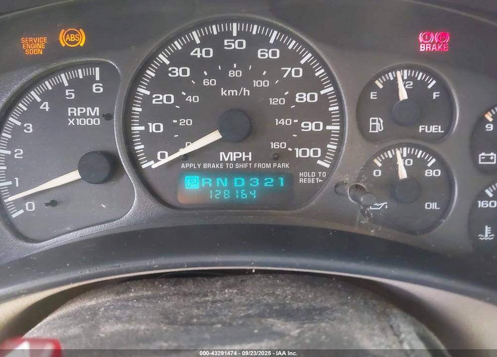 2001 CHEVROLET SILVERADO 1500 LS VIN: 2GCEC19V611180835