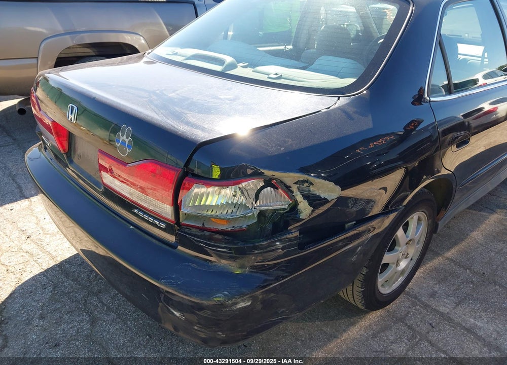 2002 HONDA ACCORD 2.3 SE VIN: 1HGCG56702A125511