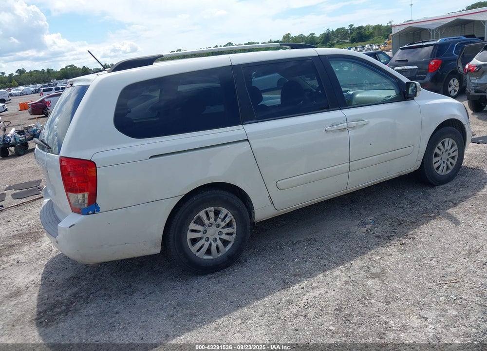 2011 KIA SEDONA LX VIN: KNDMG4C74B6365486