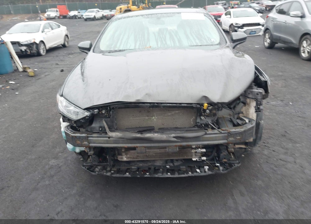 2018 FORD FUSION VIN: 3FA6P0LU1JR159461