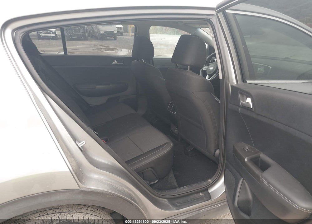 2021 KIA SPORTAGE VIN: KNDPMCAC5M7857859