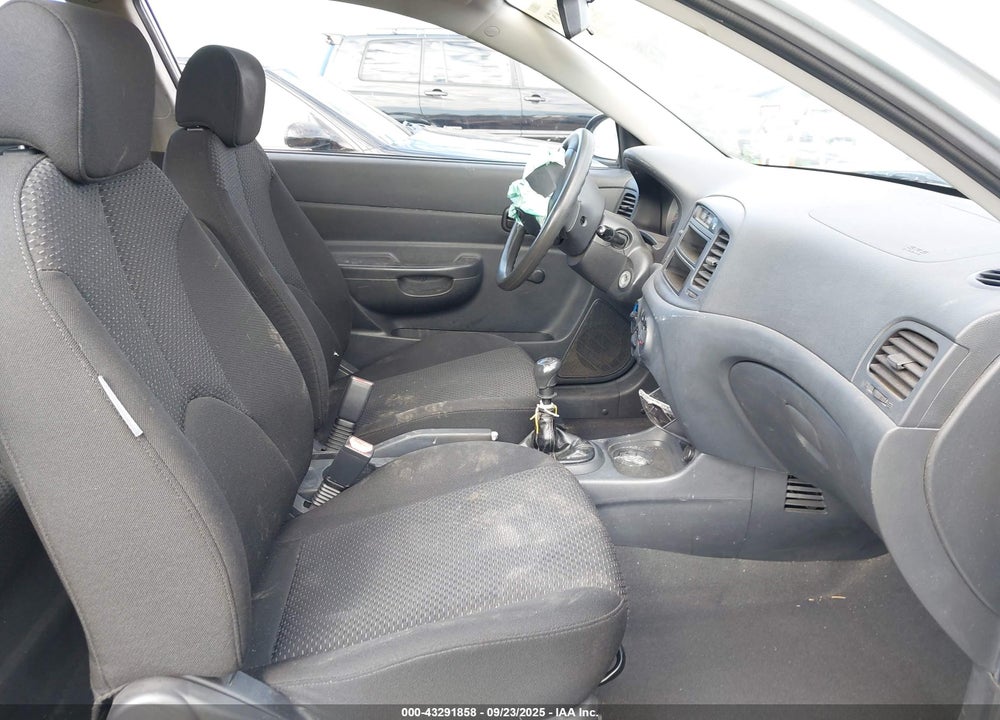 2009 HYUNDAI ACCENT GS VIN: KMHCM36C79U129682