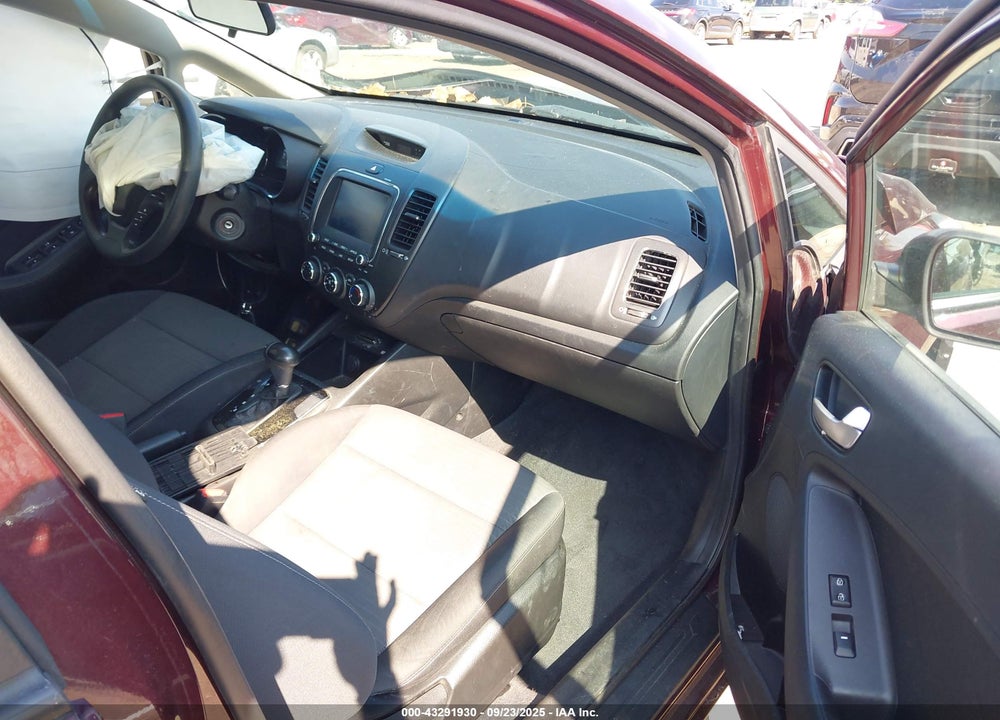 2018 KIA FORTE VIN: 3KPFL4A7XJE196462