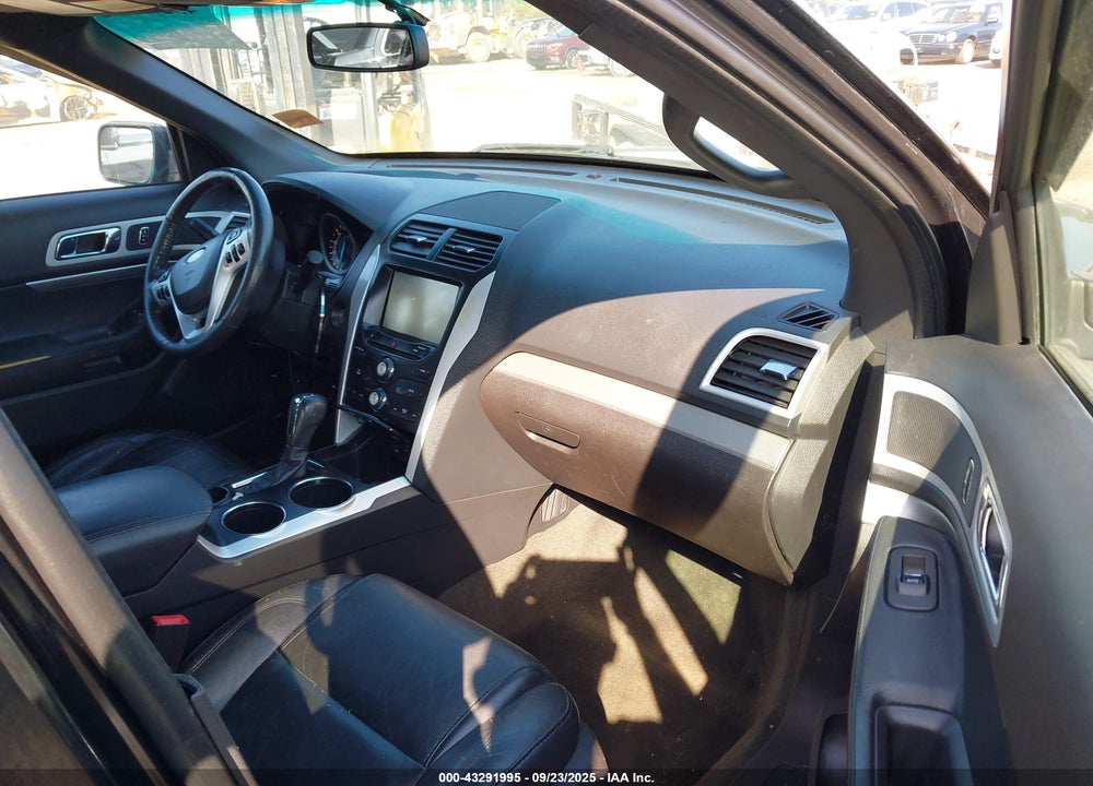 2014 FORD EXPLORER VIN: 1FM5K7D85EGA31571