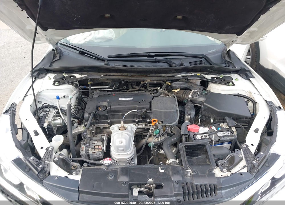 2017 HONDA ACCORD EX-L VIN: 1HGCR2F88HA157648
