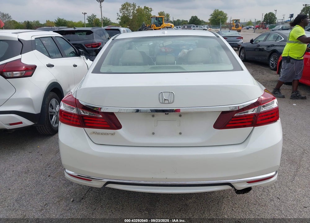 2017 HONDA ACCORD EX-L VIN: 1HGCR2F88HA157648