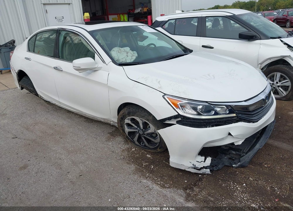 2017 HONDA ACCORD EX-L VIN: 1HGCR2F88HA157648