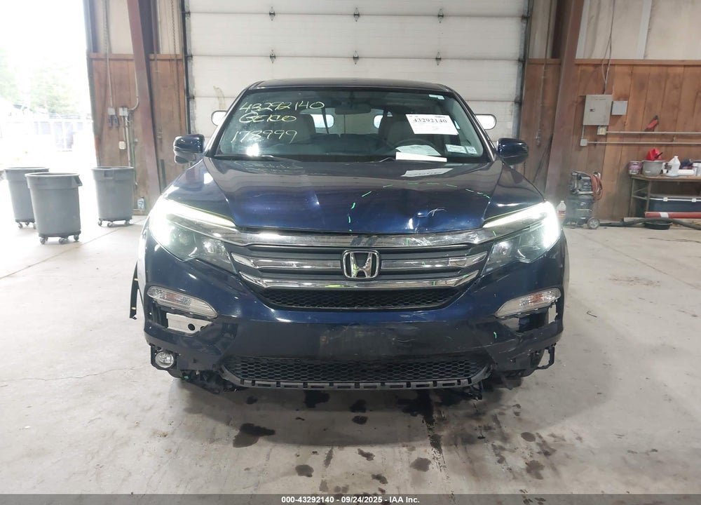 2018 HONDA PILOT EX VIN: 5FNYF6H33JB072316
