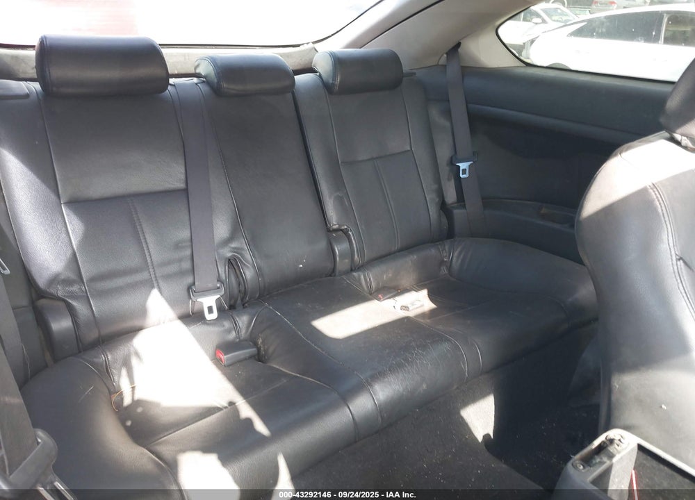 2005 SCION TC VIN: JTKDE177150063331