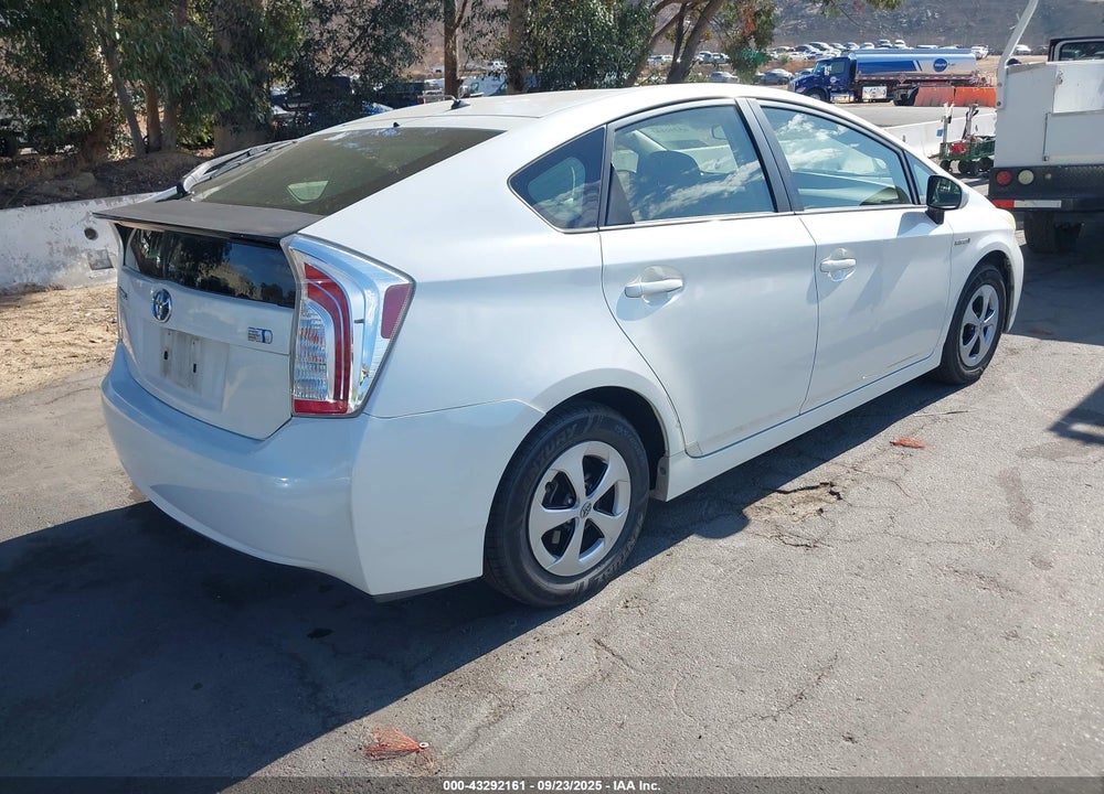 2013 TOYOTA PRIUS VIN: JTDKN3DU8D0343833