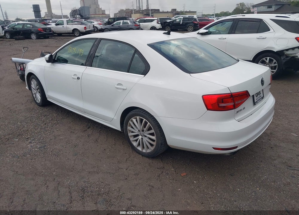 2015 VOLKSWAGEN JETTA 1.8T SE VIN: 3VWD17AJ5FM307942