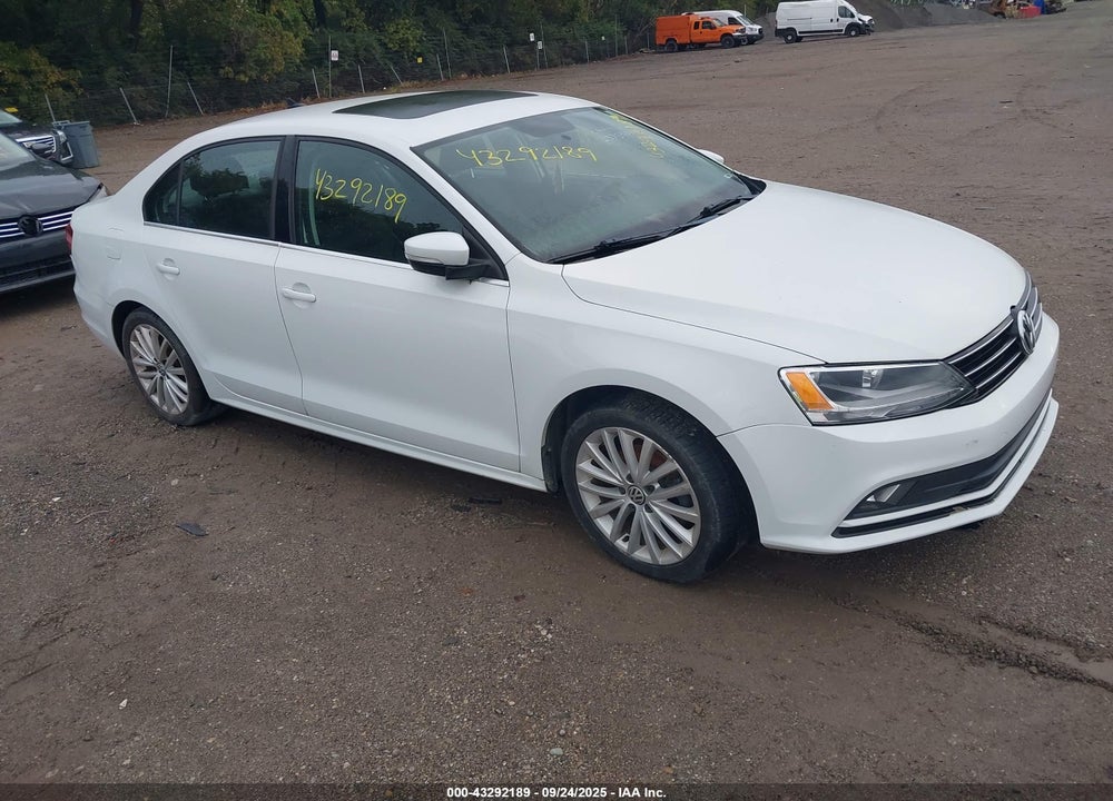 2015 VOLKSWAGEN JETTA 1.8T SE VIN: 3VWD17AJ5FM307942