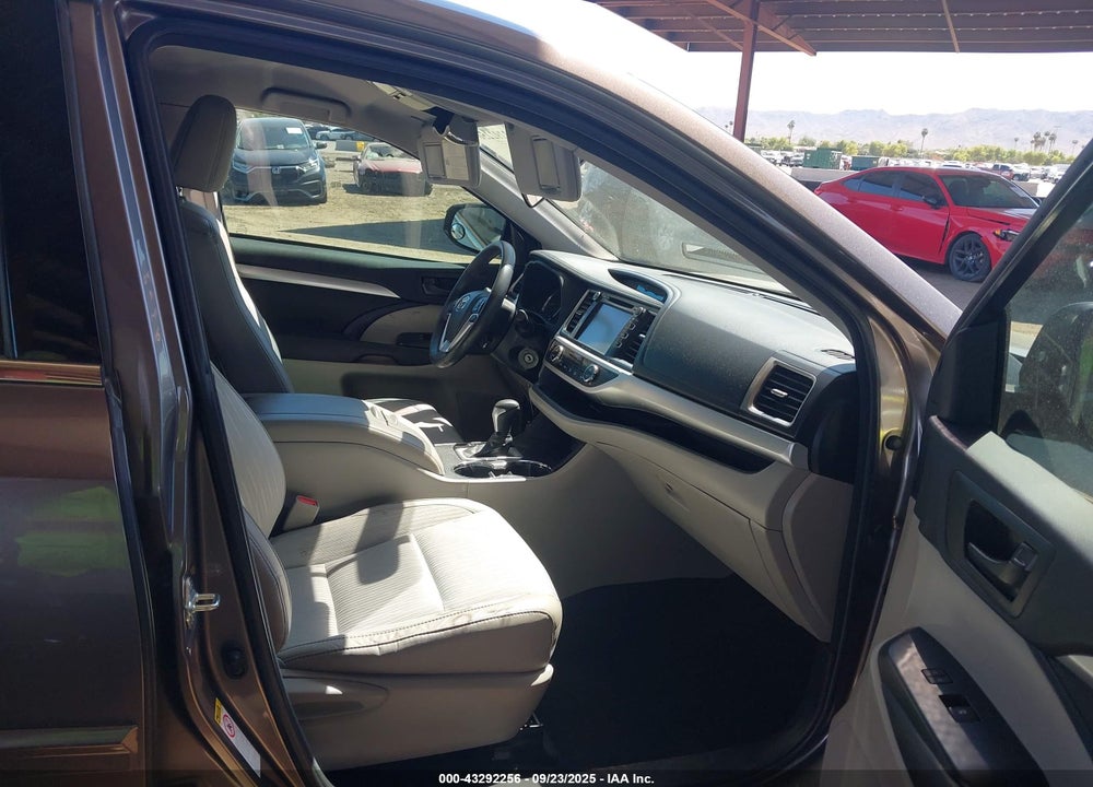 2016 TOYOTA HIGHLANDER VIN: 5TDZKRFH4GS149036