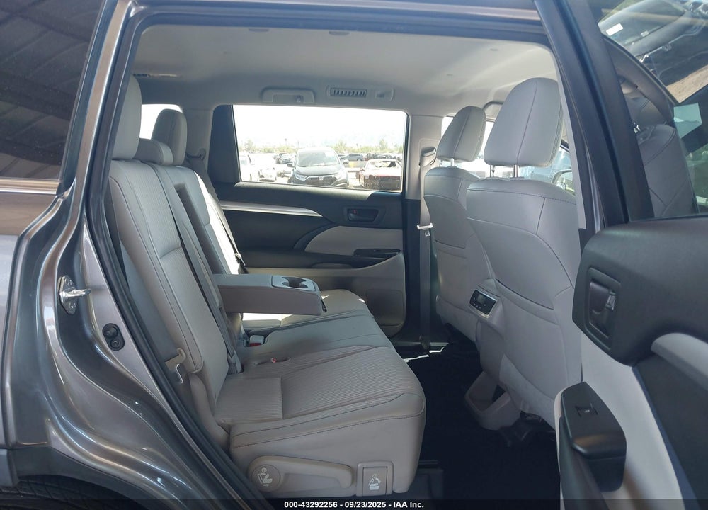 2016 TOYOTA HIGHLANDER VIN: 5TDZKRFH4GS149036