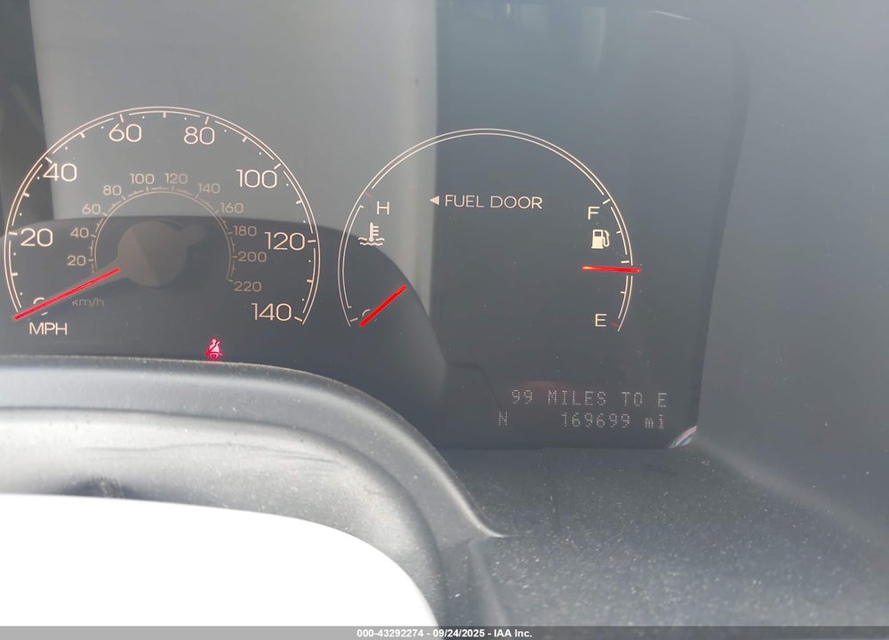 2006 LINCOLN NAVIGATOR LUXURY/ULTIMATE VIN: 5LMFU28506LJ22223