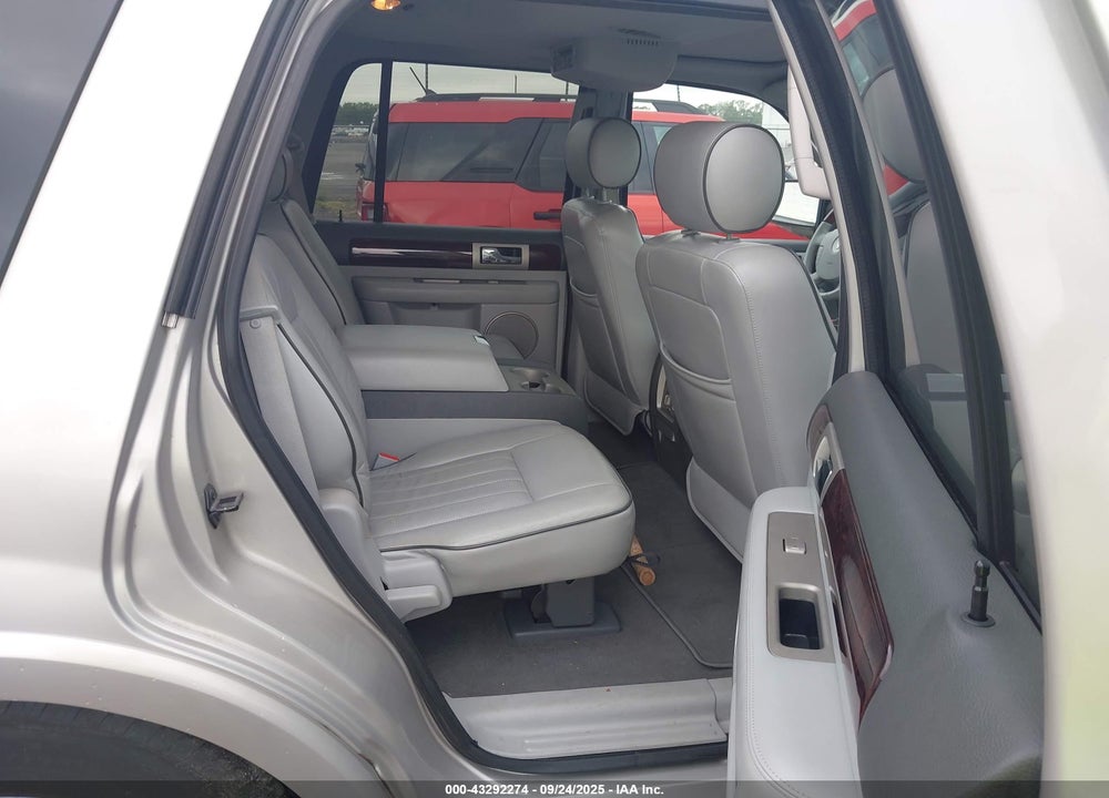 2006 LINCOLN NAVIGATOR LUXURY/ULTIMATE VIN: 5LMFU28506LJ22223
