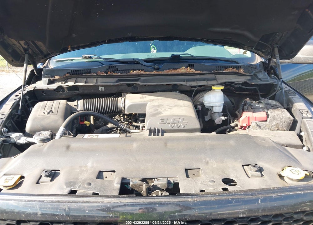2019 RAM 1500 VIN: 3C6JR6AG2KG657557