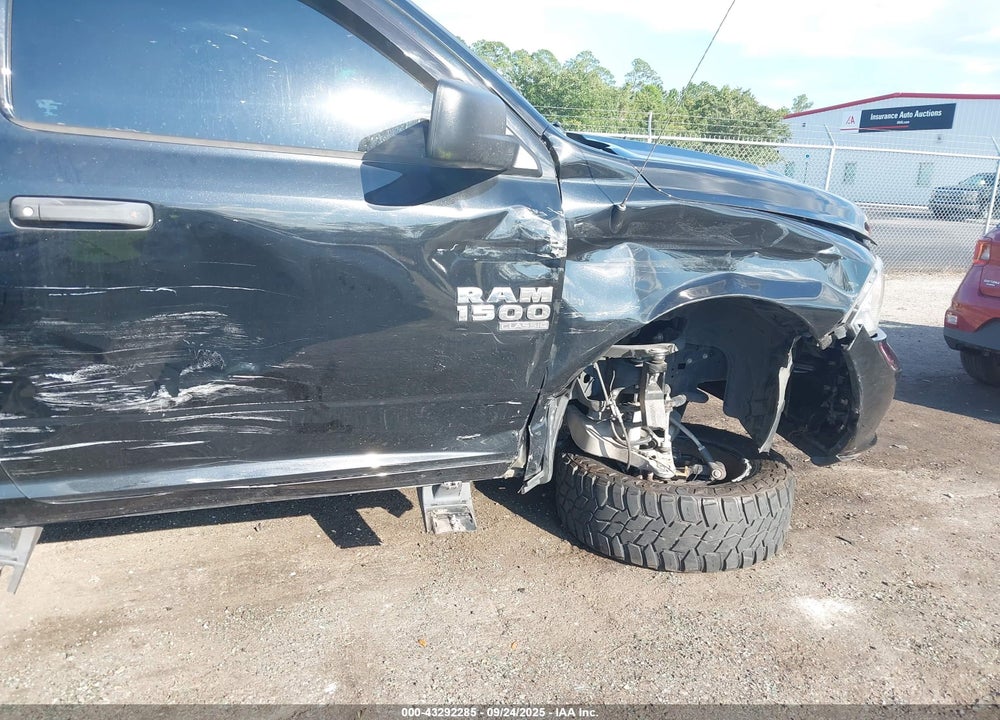 2019 RAM 1500 VIN: 3C6JR6AG2KG657557