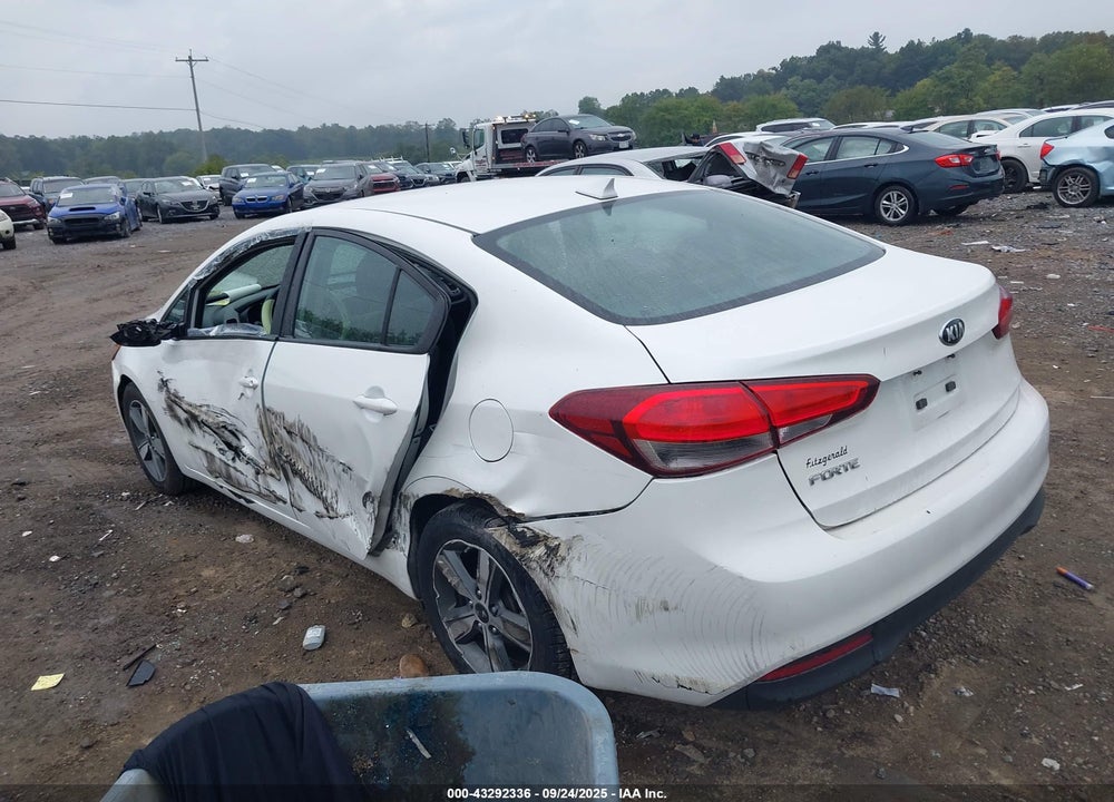 2018 KIA FORTE VIN: 3KPFL4A74JE244263