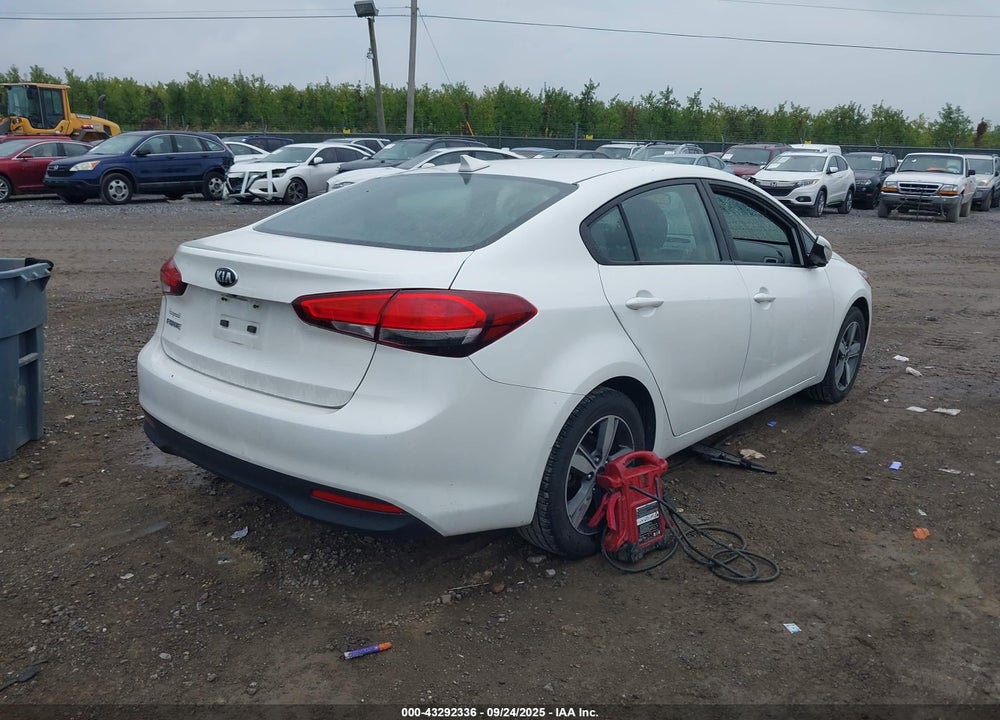 2018 KIA FORTE VIN: 3KPFL4A74JE244263