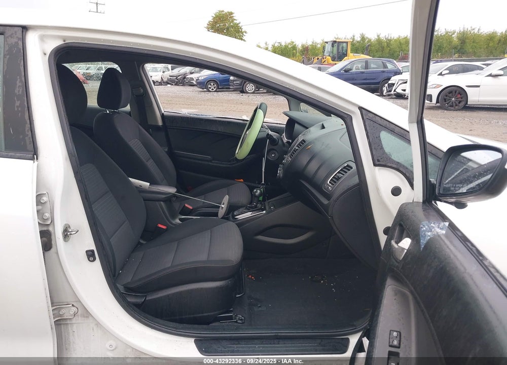 2018 KIA FORTE VIN: 3KPFL4A74JE244263