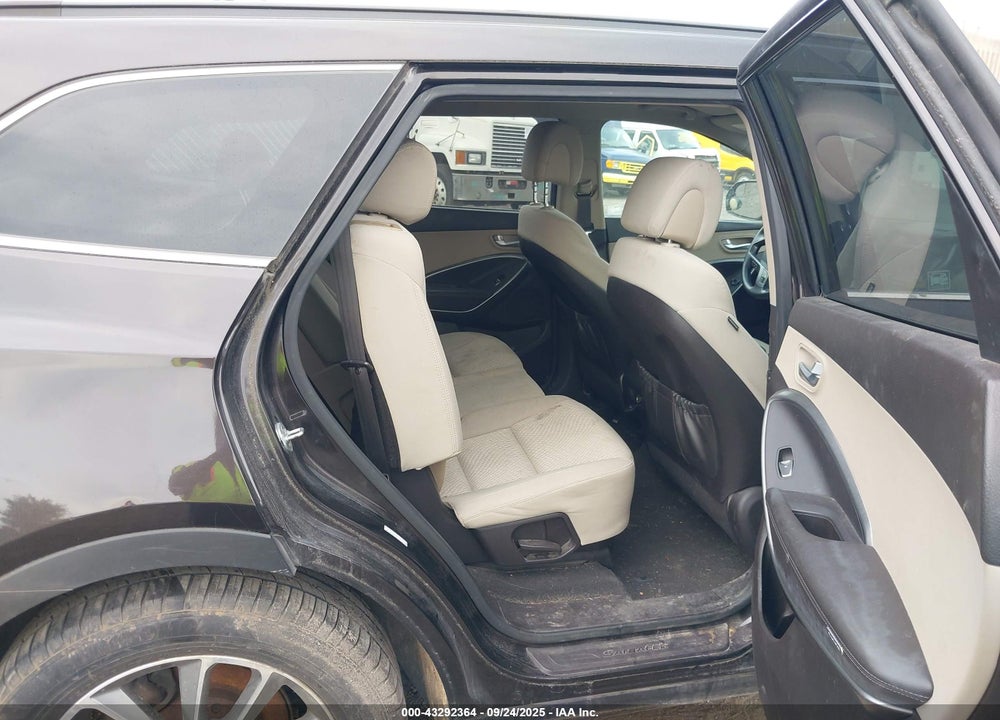 2017 HYUNDAI SANTA FE SE VIN: KM8SMDHF7HU176900