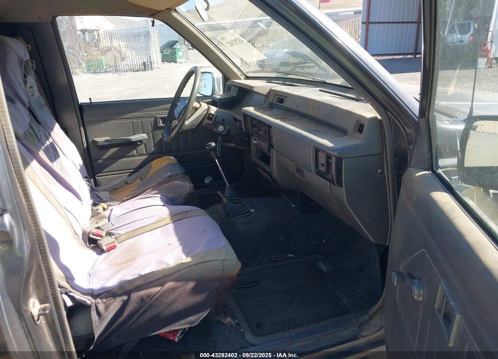 1992 MITSUBISHI MIGHTY MAX / S VIN: JA7FM24S7NP009604